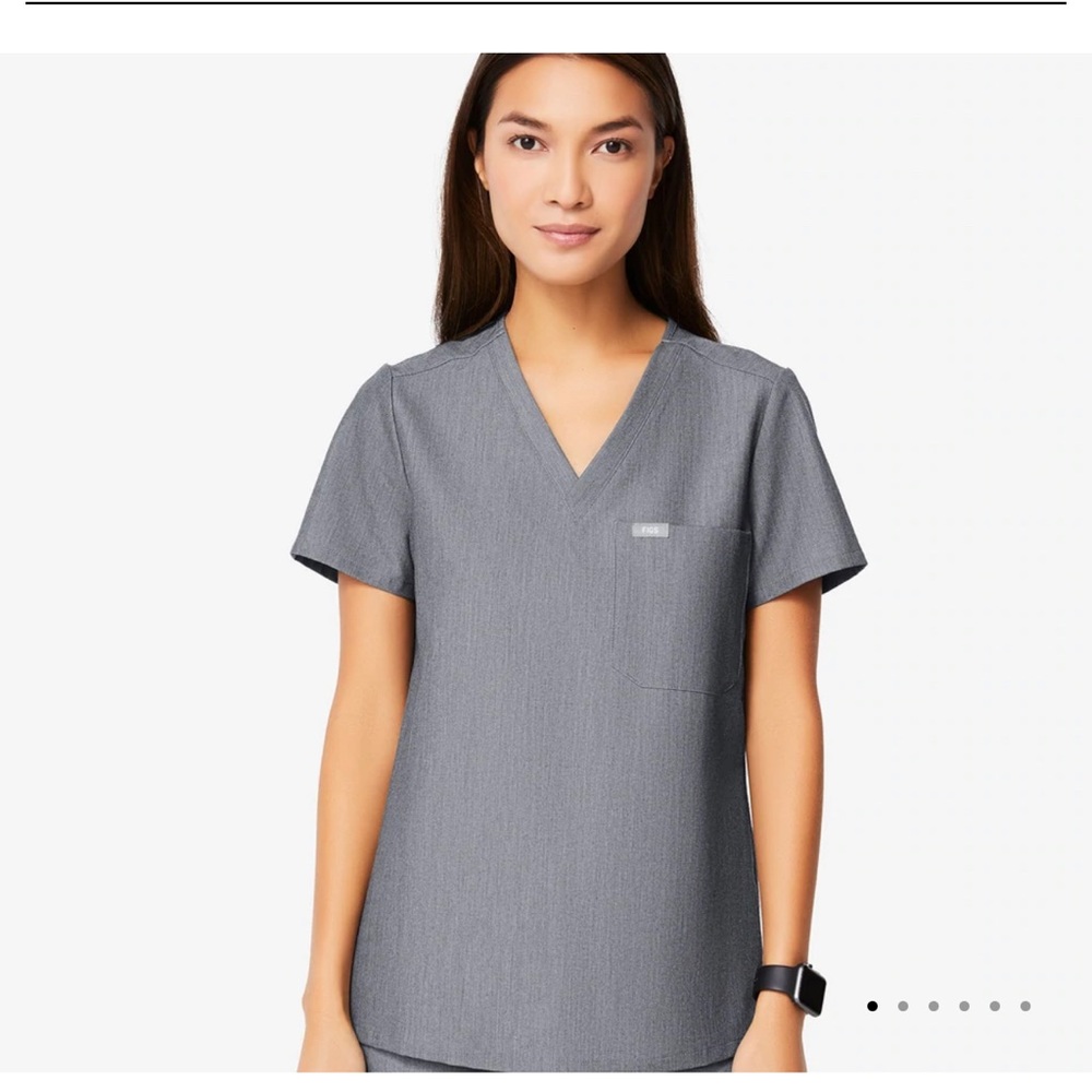 Figs one pocket scrub in graphite